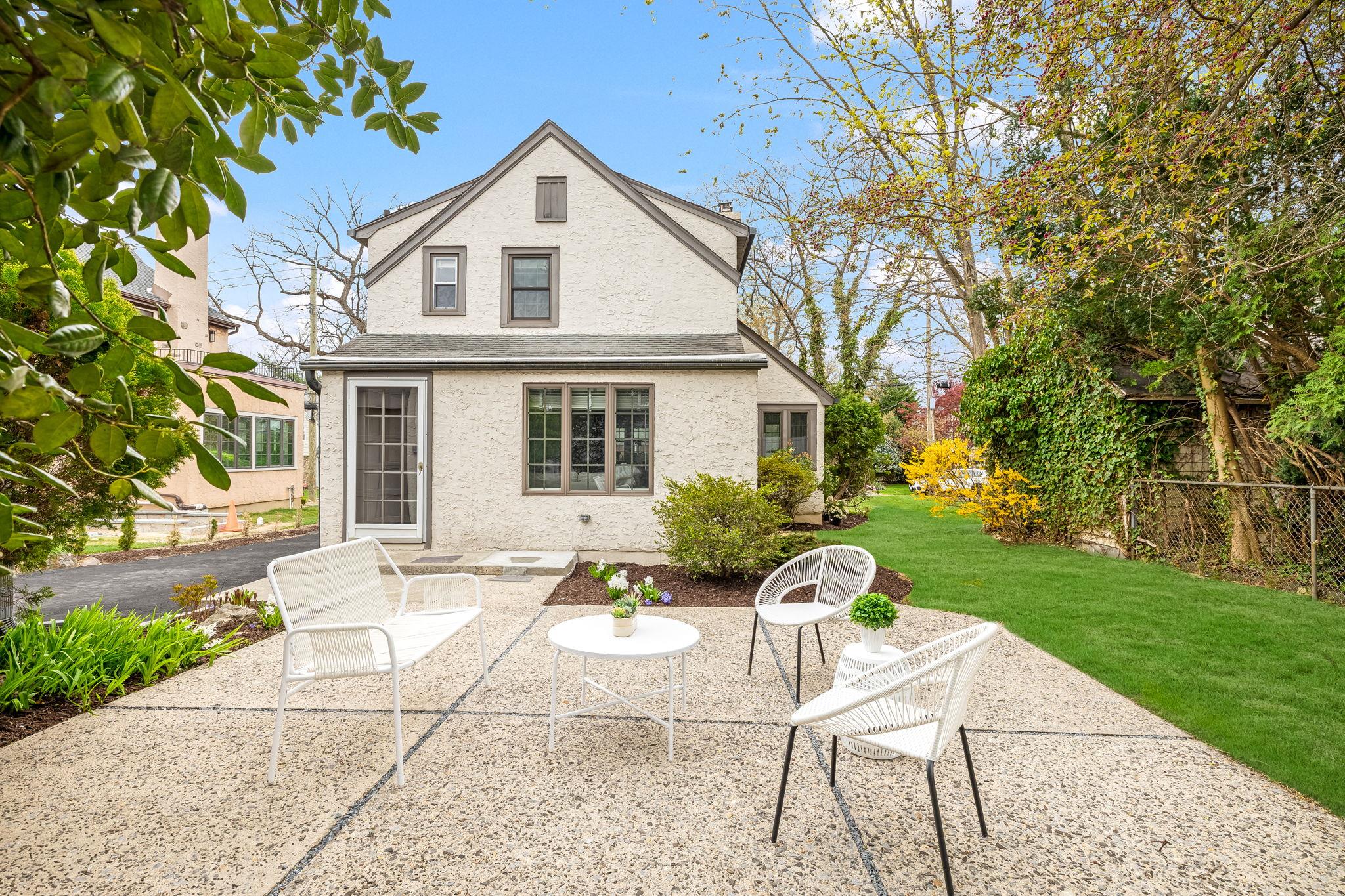 165 Lyons Road, Scarsdale, New York image 20