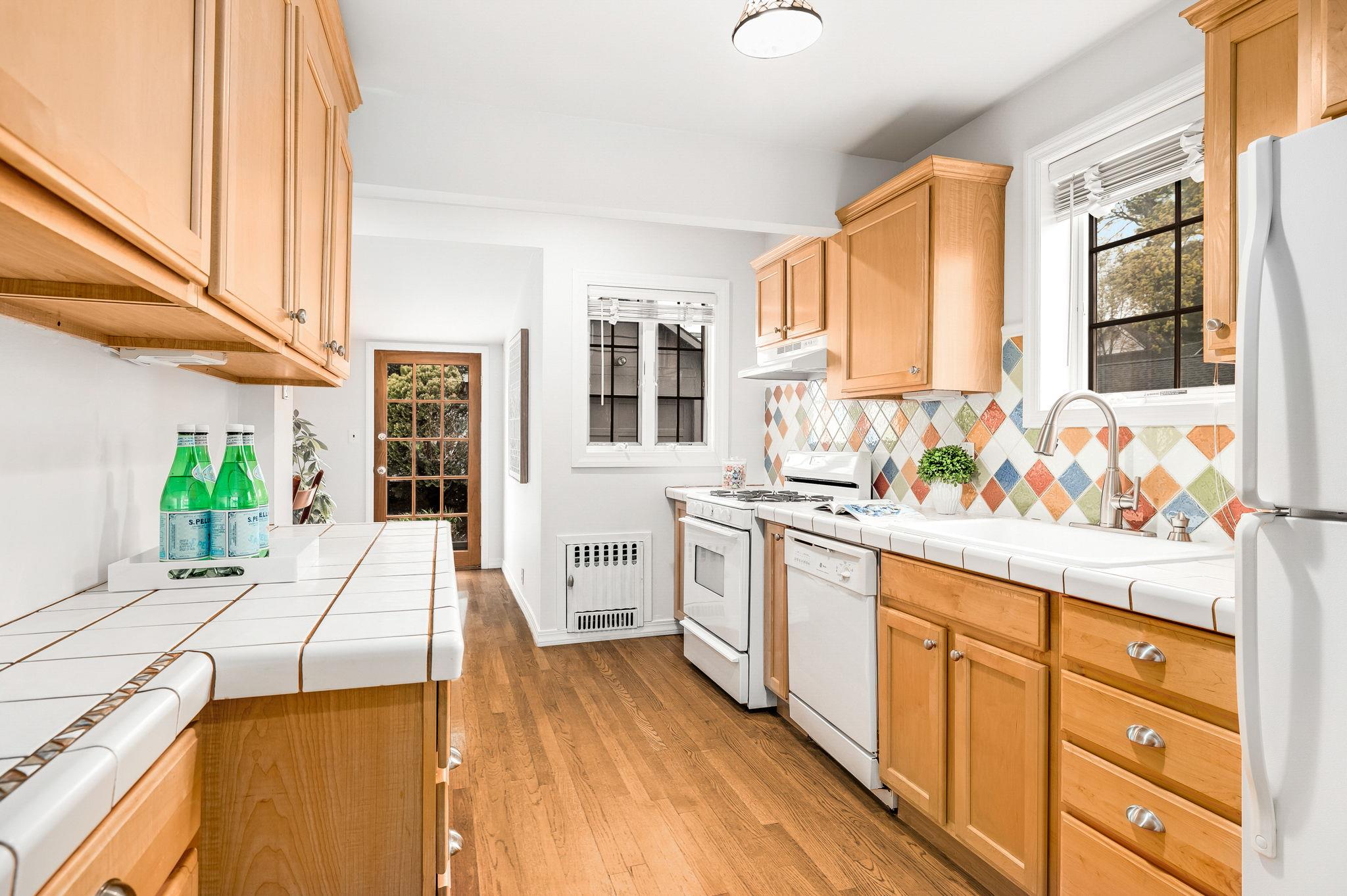 165 Lyons Road, Scarsdale, New York image 14