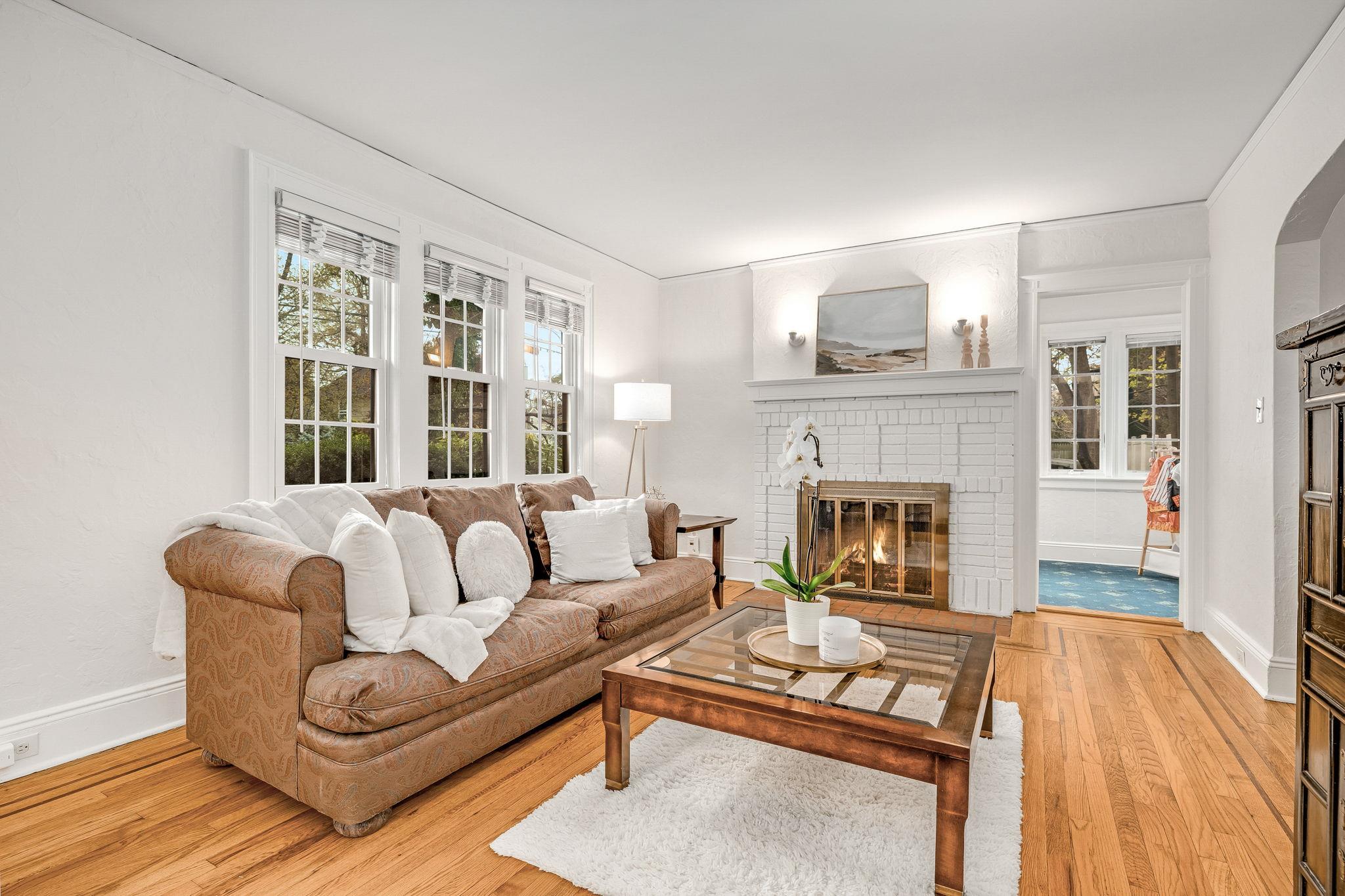 165 Lyons Road, Scarsdale, New York image 2