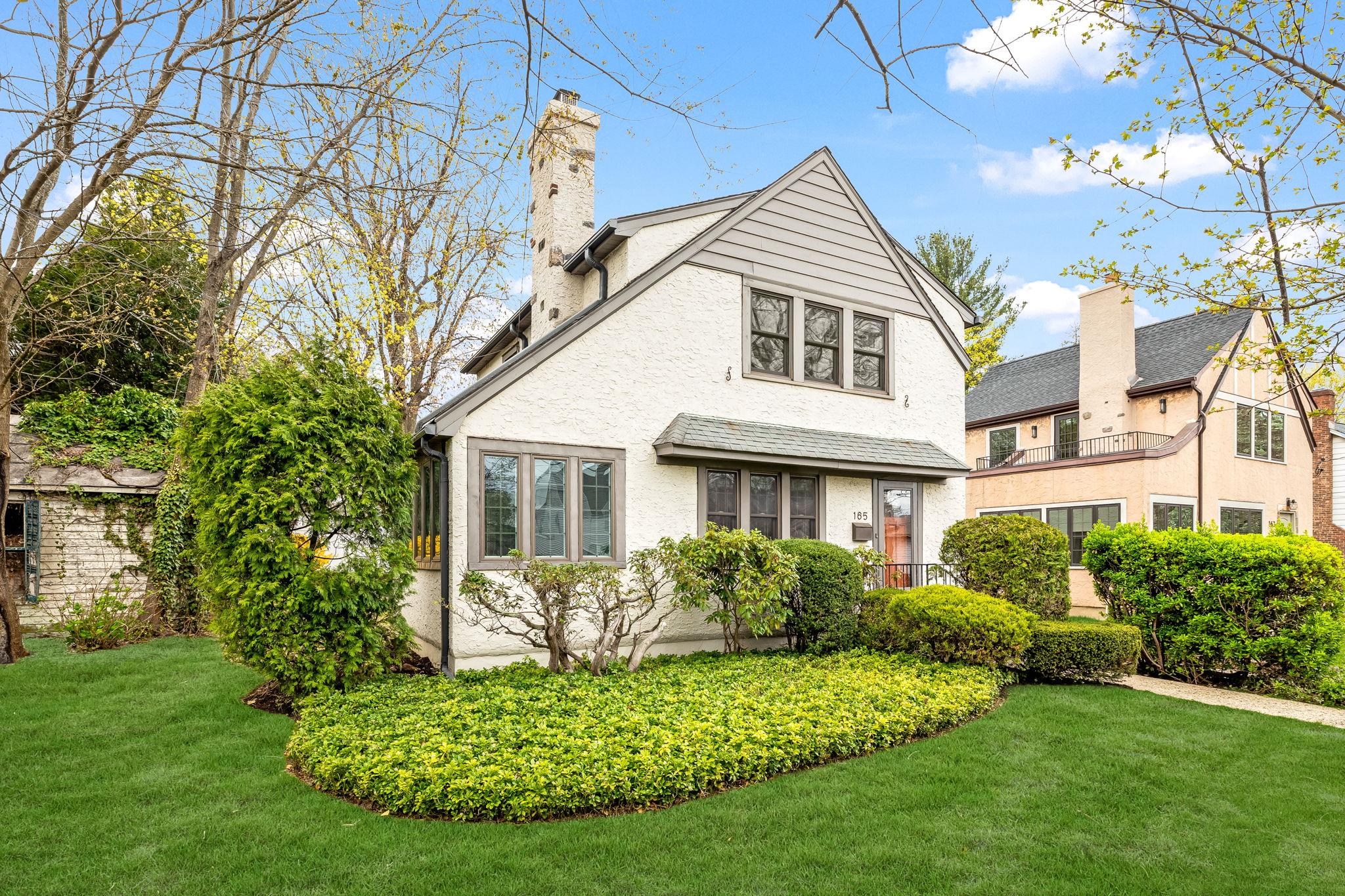 165 Lyons Road, Scarsdale, New York image 23