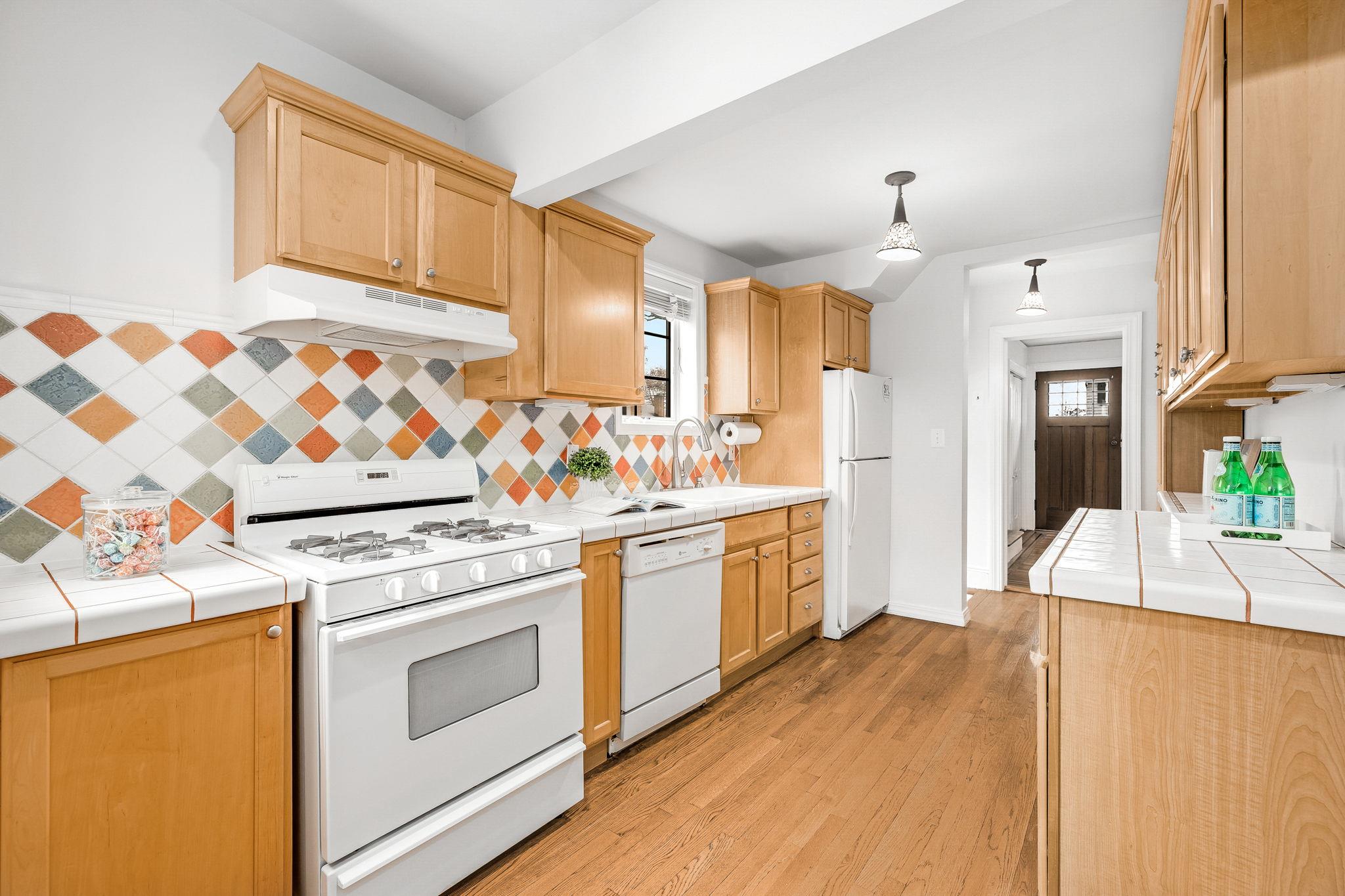 165 Lyons Road, Scarsdale, New York image 12