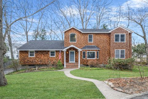 Photo of 108 Dogwood Road, Port Jefferson, NY 11777 (MLS # 968886)