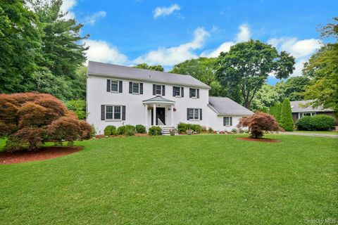 Photo of 16 Hearthstone Circle, Scarsdale, NY 10583 (MLS # 1017727)