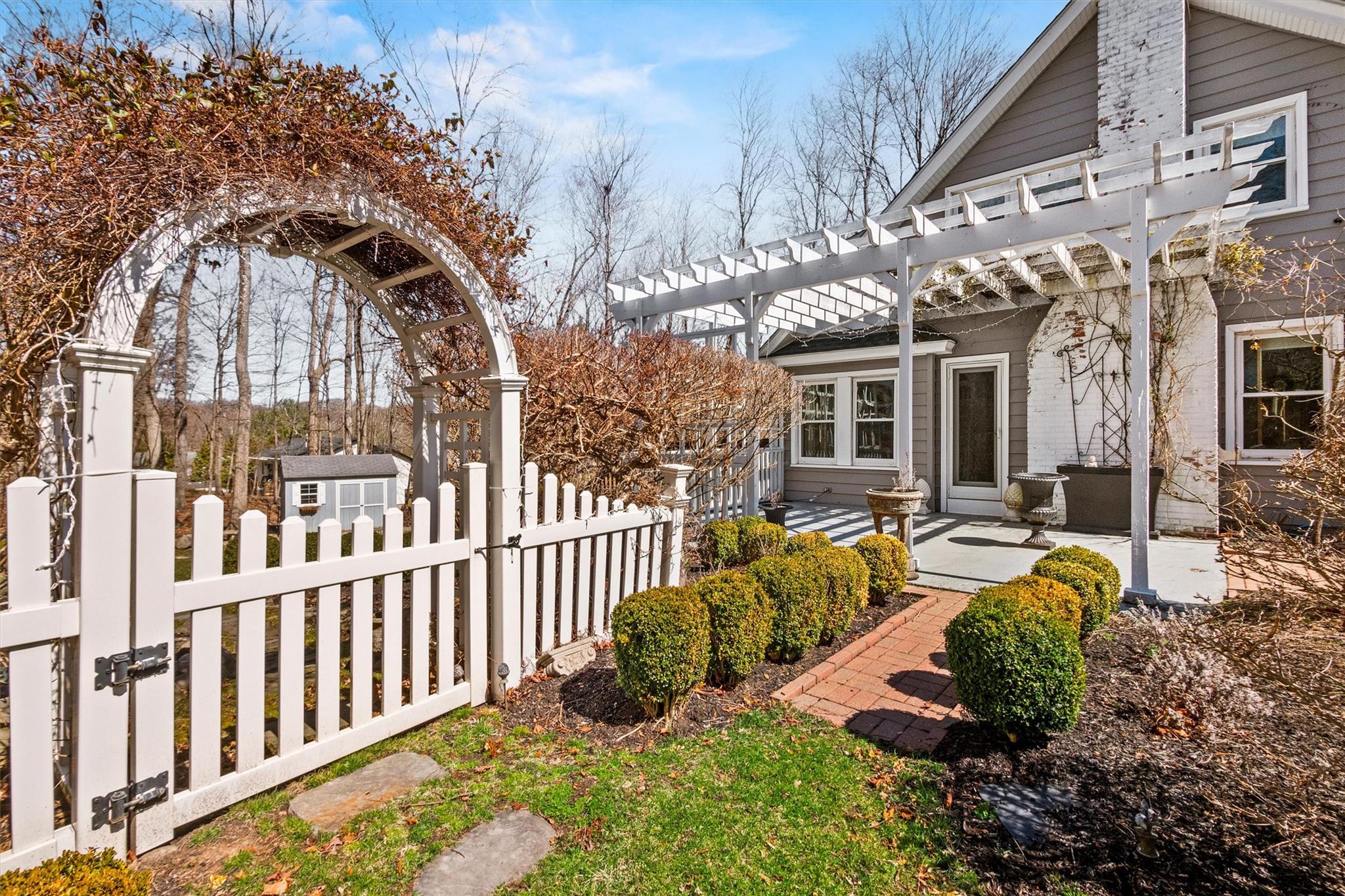 76 Smith Hill Road, Monsey, New York image 44