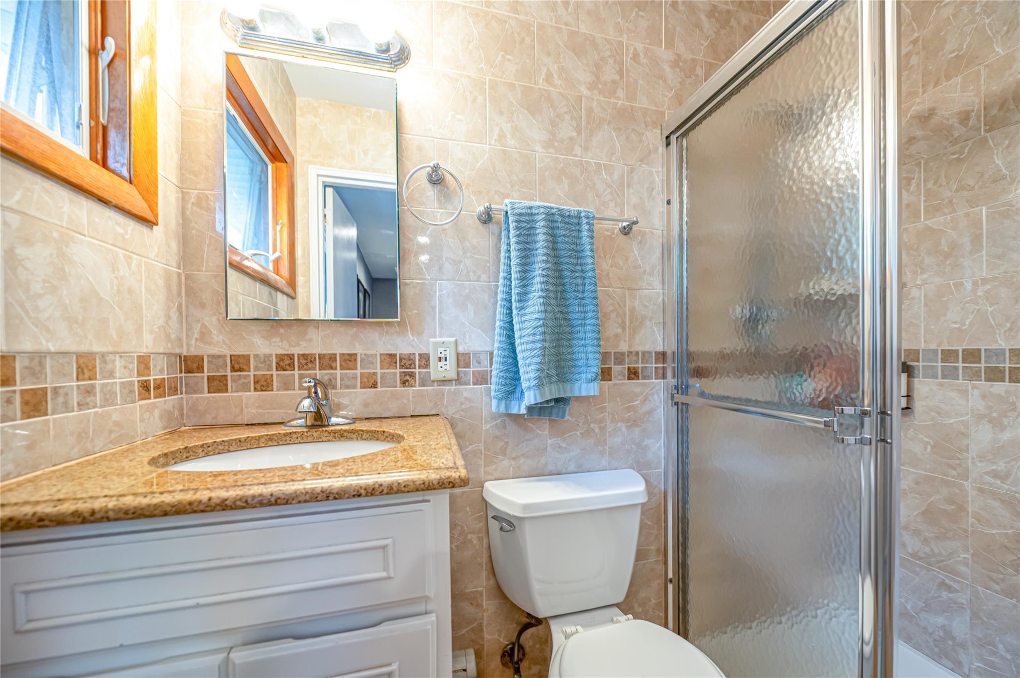 4 Greenvale Drive, East Northport, New York image 13