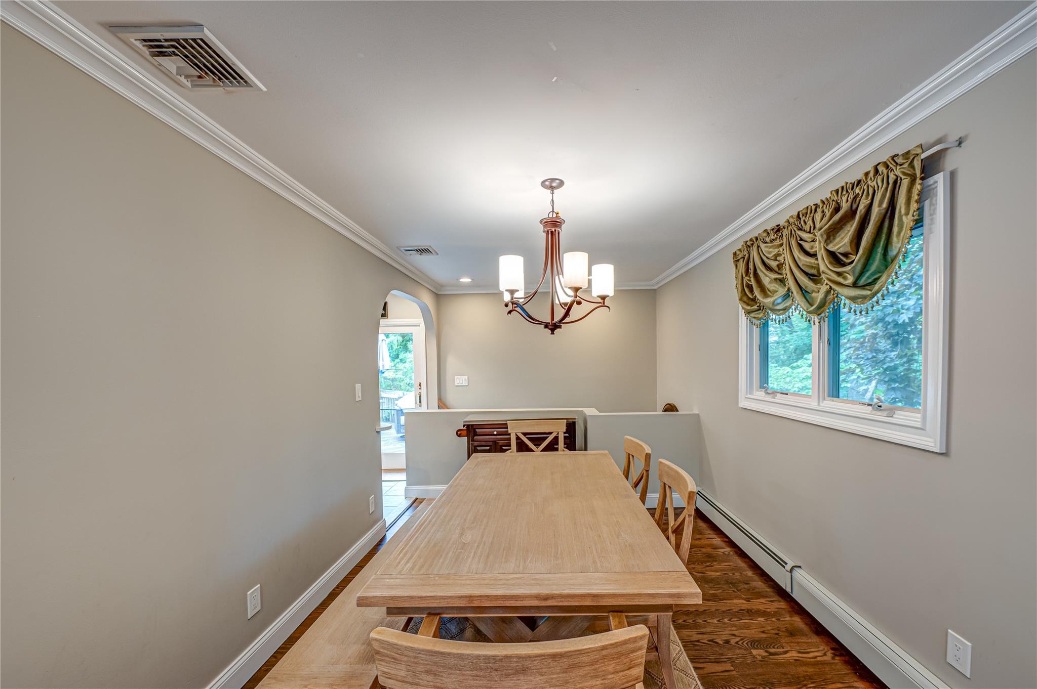 4 Greenvale Drive, East Northport, New York image 11