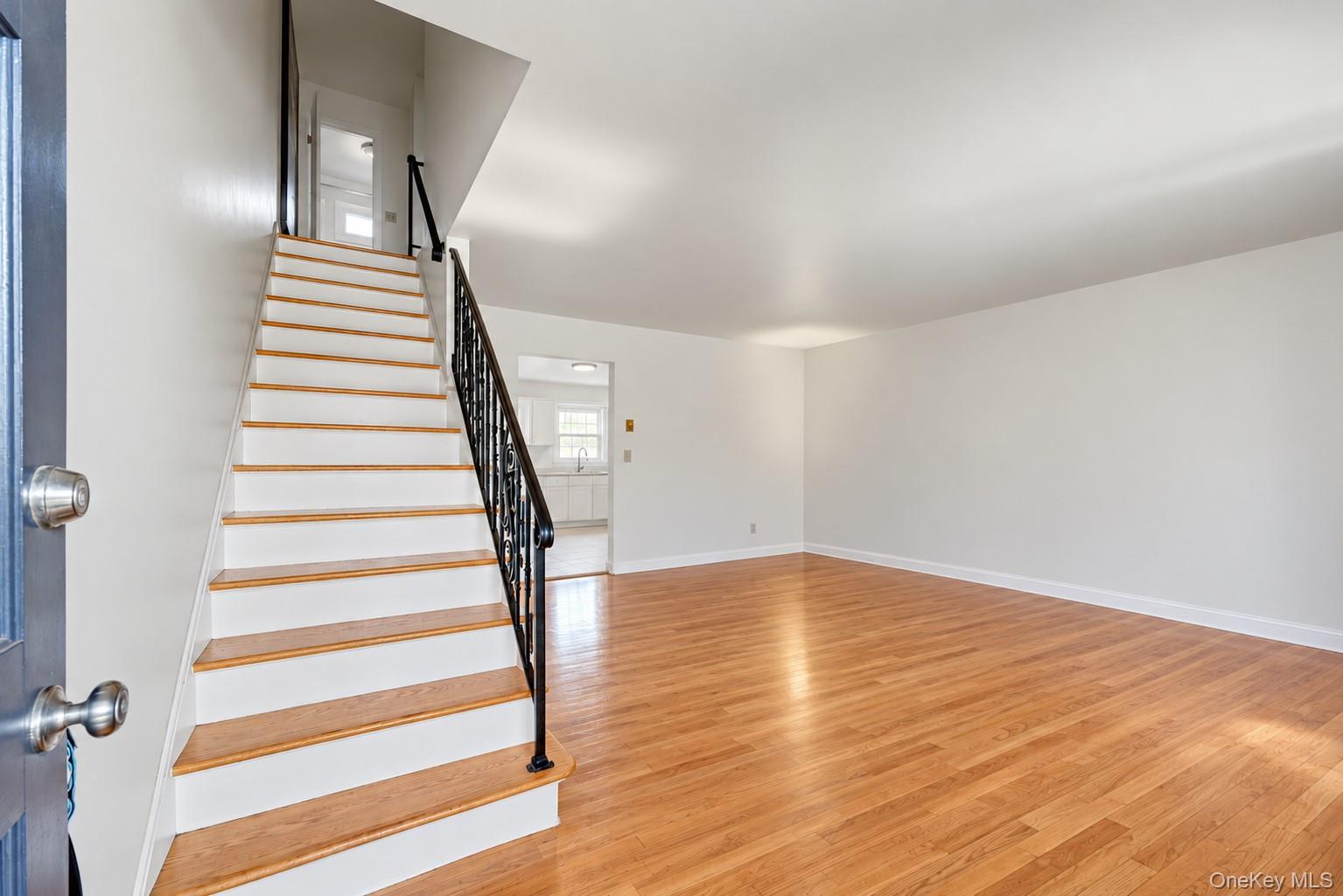 74 View Street W