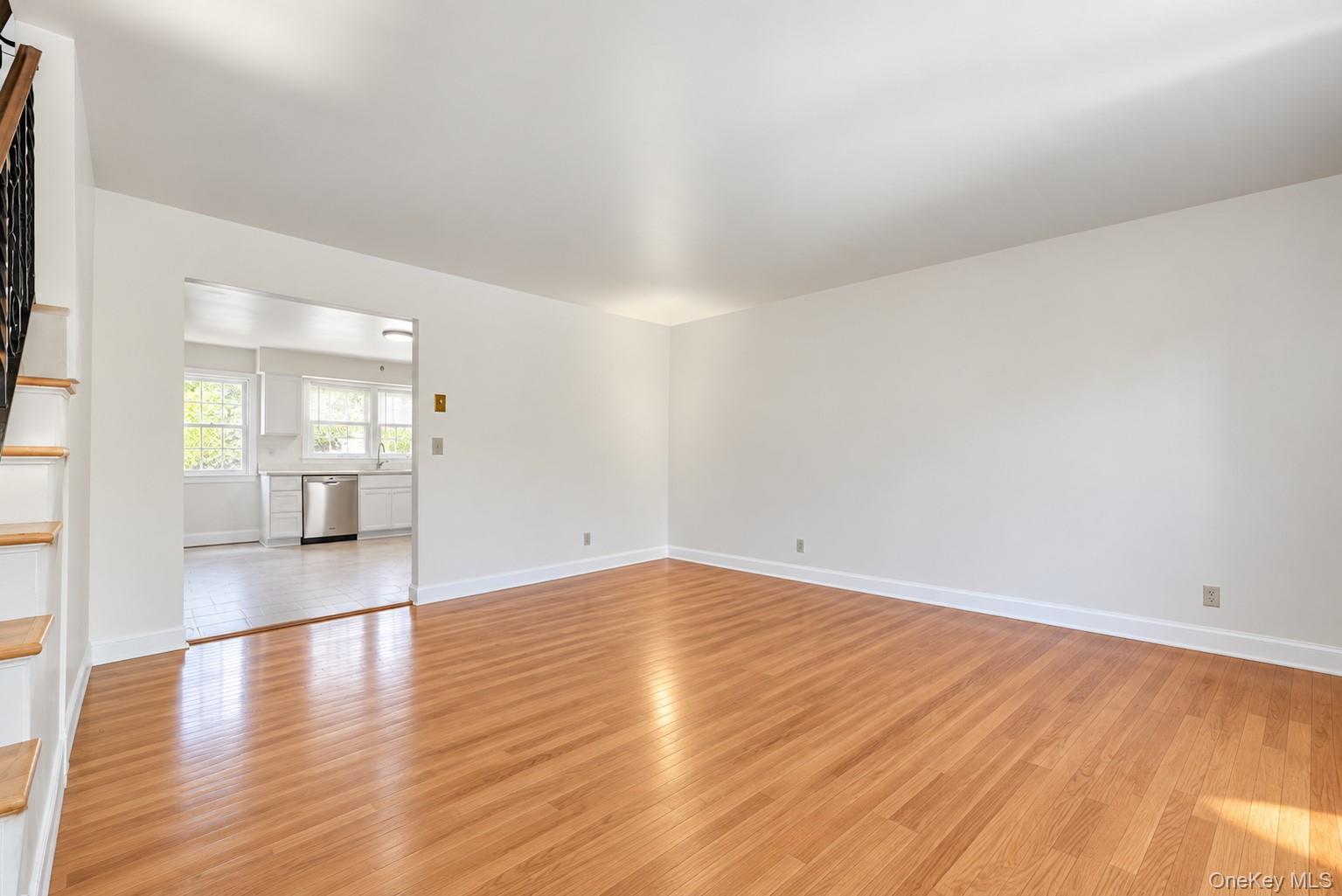 74 View Street W