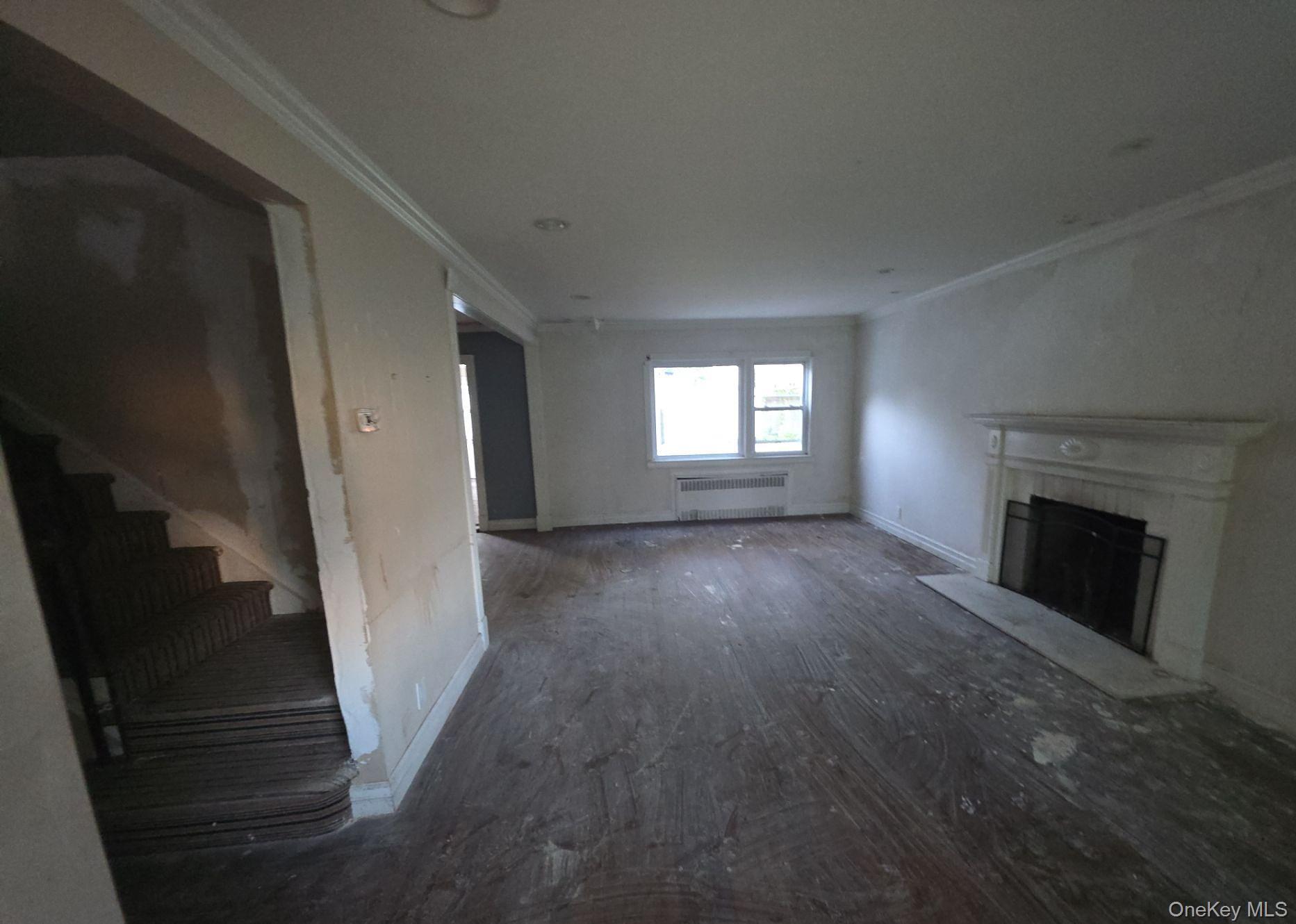 611 Lakeview Avenue