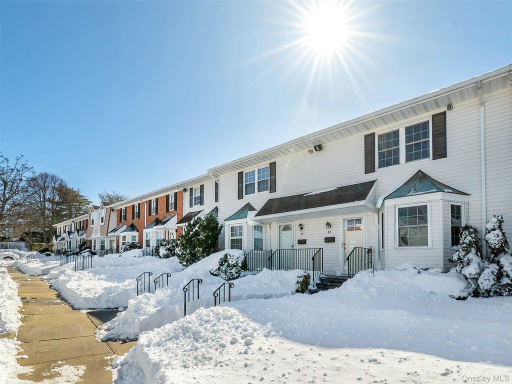 Photo of 78 Santa Barbara Drive, Plainview, NY 11803 (MLS # 964973)