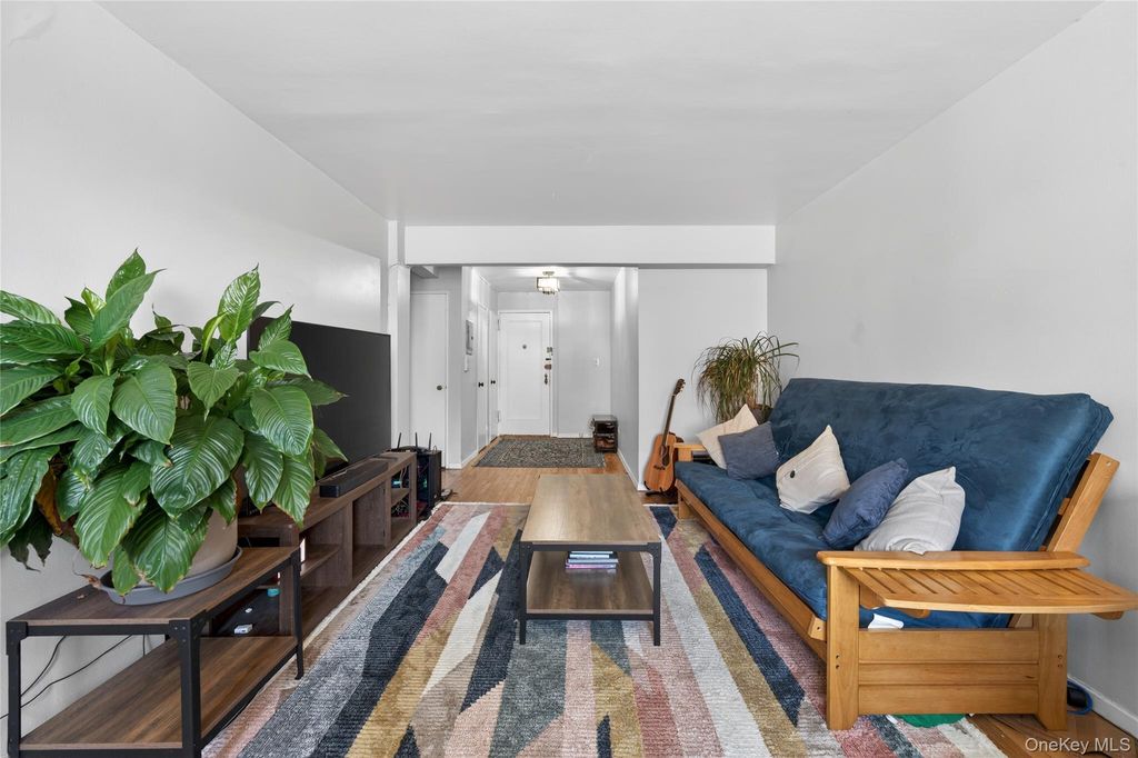 Photo of 8385 116th Street #4L, Kew Gardens, NY 11418 (MLS # 971804)