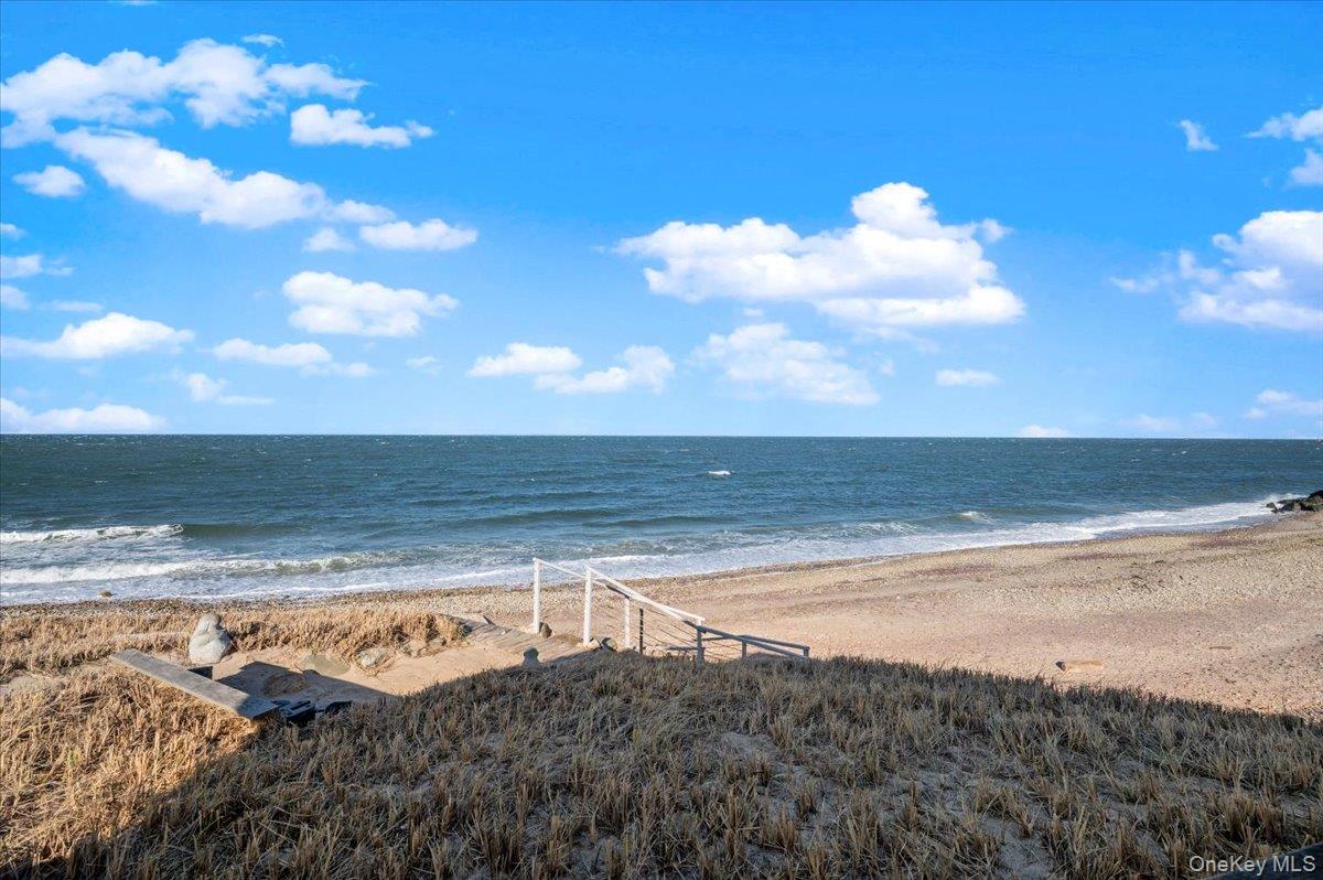 Montauk, New York 11954, United States, 5 Bedrooms Bedrooms, ,4 BathroomsBathrooms,Residential,Active,253950