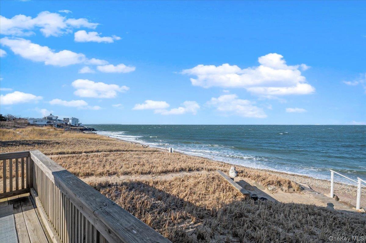 Montauk, New York 11954, United States, 5 Bedrooms Bedrooms, ,4 BathroomsBathrooms,Residential,Active,253950