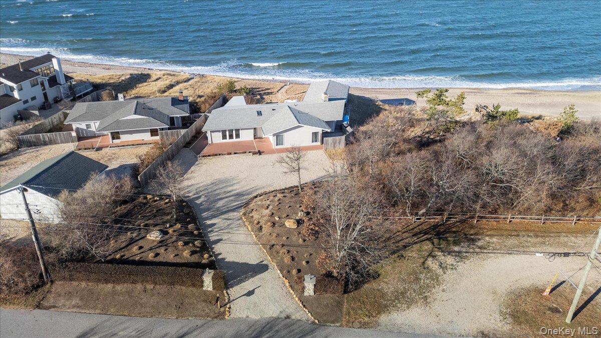 Montauk, New York 11954, United States, 5 Bedrooms Bedrooms, ,4 BathroomsBathrooms,Residential,Active,253950