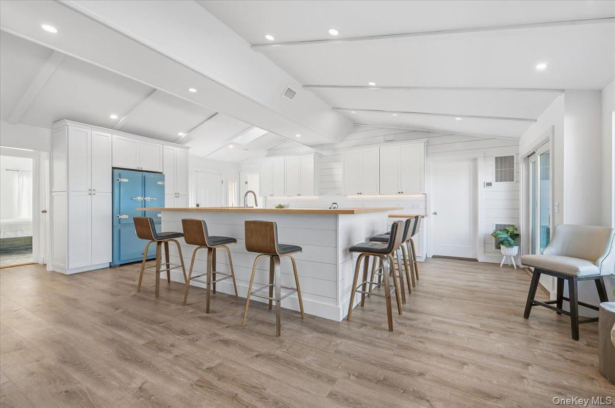 Montauk, New York 11954, United States, 5 Bedrooms Bedrooms, ,4 BathroomsBathrooms,Residential,Active,253950