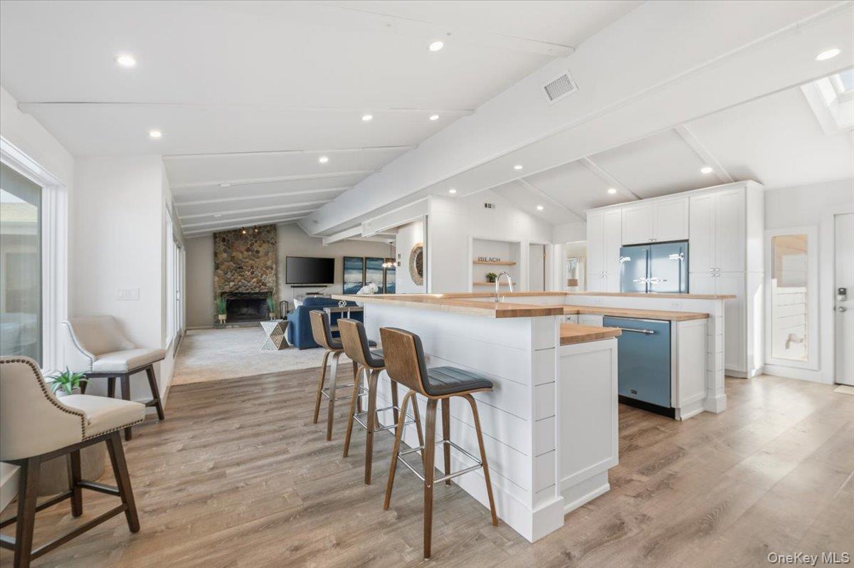 Montauk, New York 11954, United States, 5 Bedrooms Bedrooms, ,4 BathroomsBathrooms,Residential,Active,253950