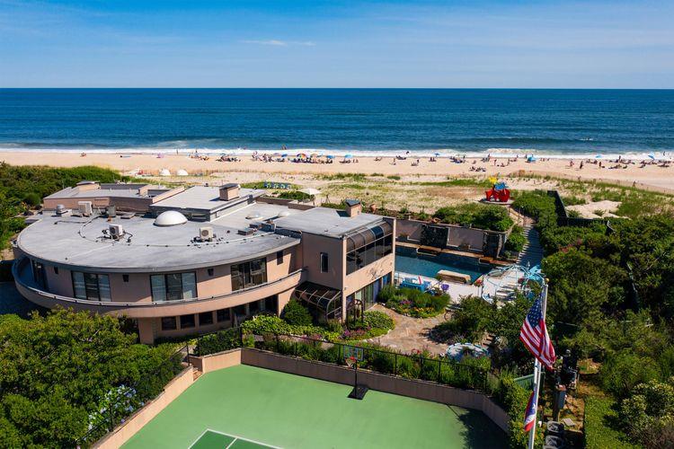 Gin Lane, Southampton, Hamptons, NY - 6 Bedrooms  
9 Bathrooms - 