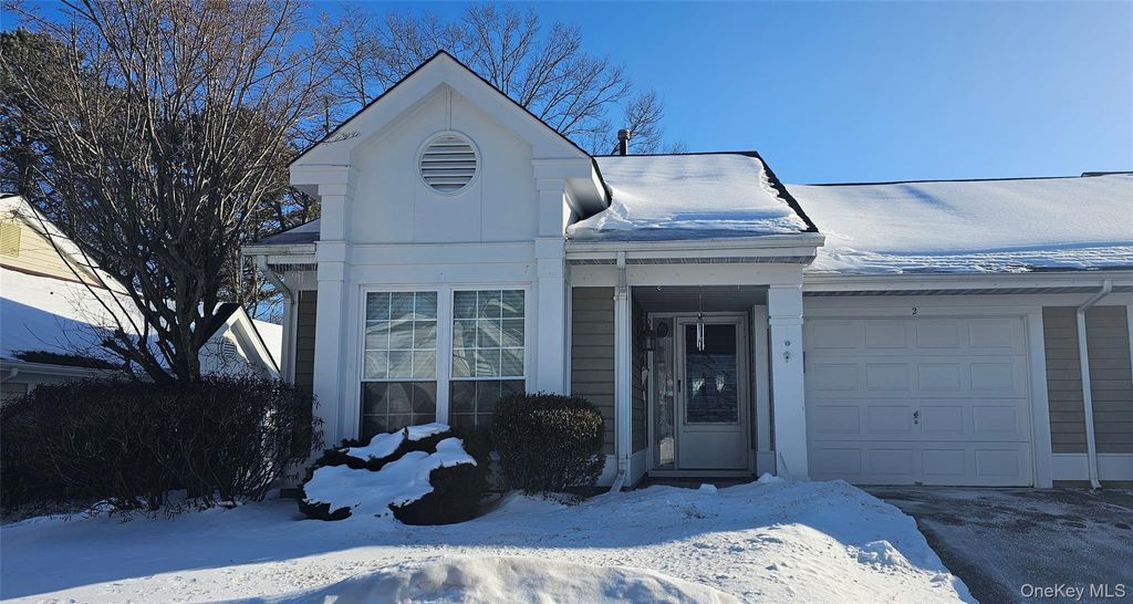 Photo of 2 Kismet Court, Ridge, NY 11961 (MLS # 966163)