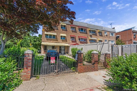 Multifamily For Rent - 401 Olmstead Avenue #3<br/> Bronx County, Bronx, NY 10473