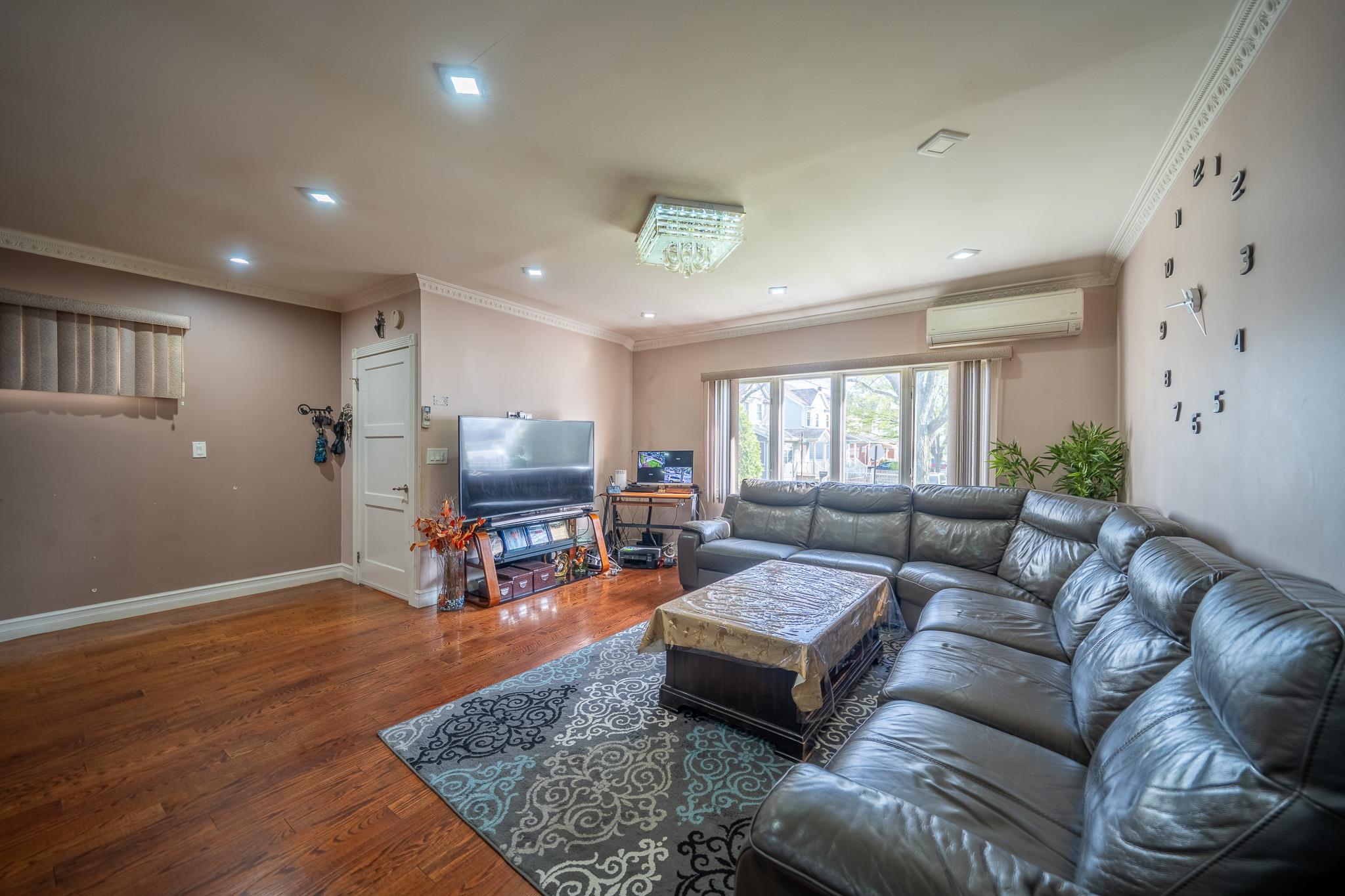 239-19 88th Av Ave, Bellerose, New York image 5