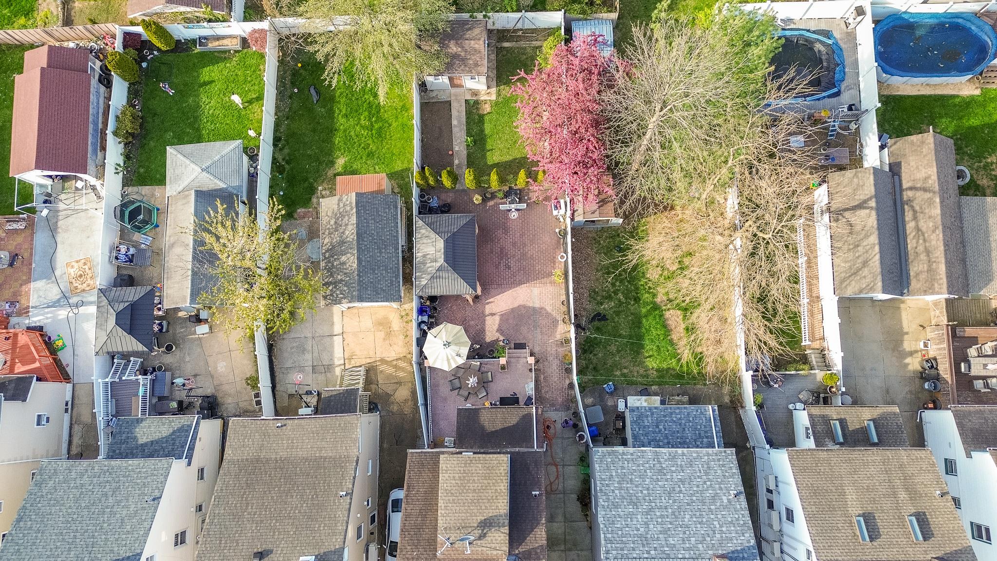 239-19 88th Av Ave, Bellerose, New York image 38