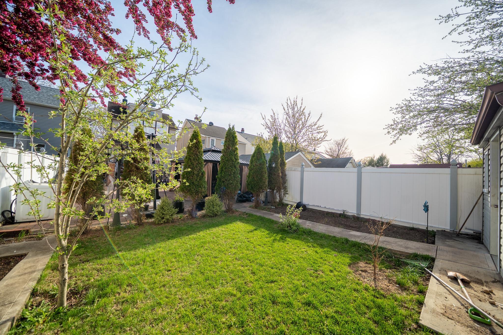 239-19 88th Av Ave, Bellerose, New York image 35