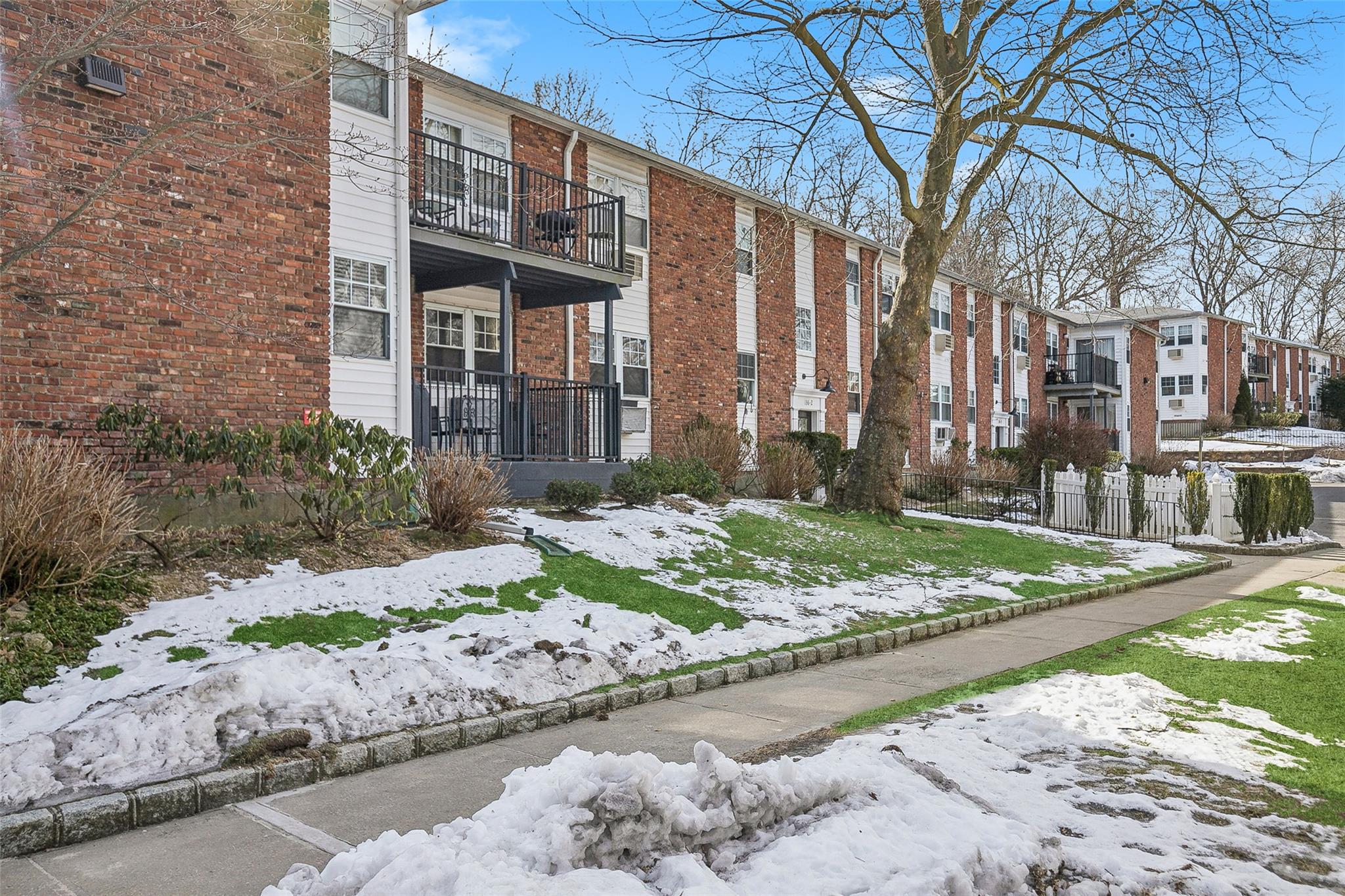 136 Church Street St #1D, Kings Park, New York image 4