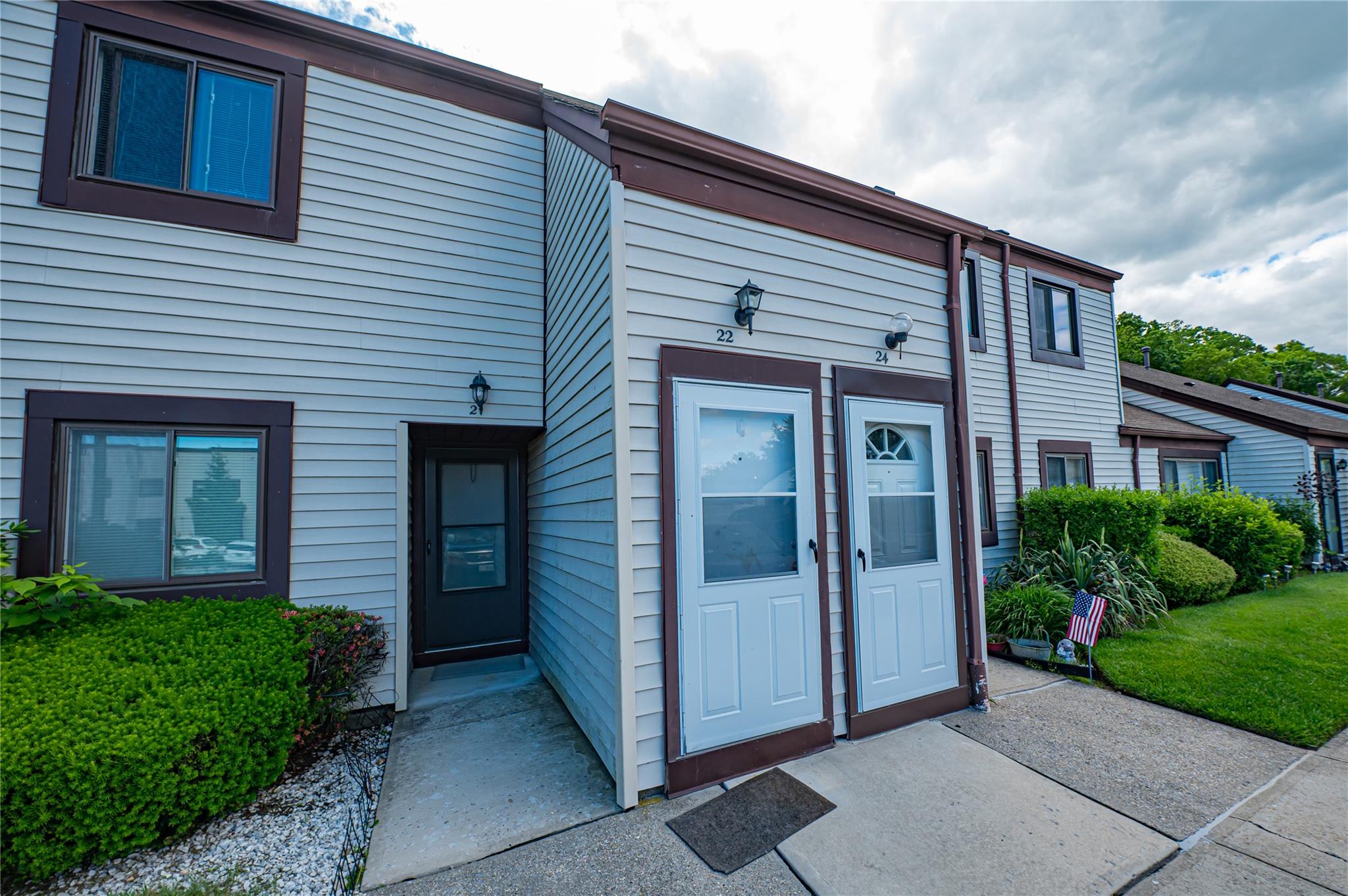 24 Monet Court #24, Middle Island, New York image 2