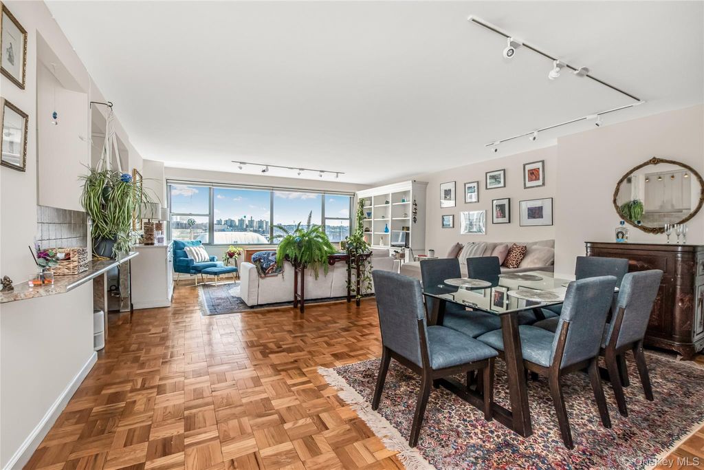 Photo of 2500 Johnson Avenue #5F, Bronx, NY 10463 (MLS # 960664)