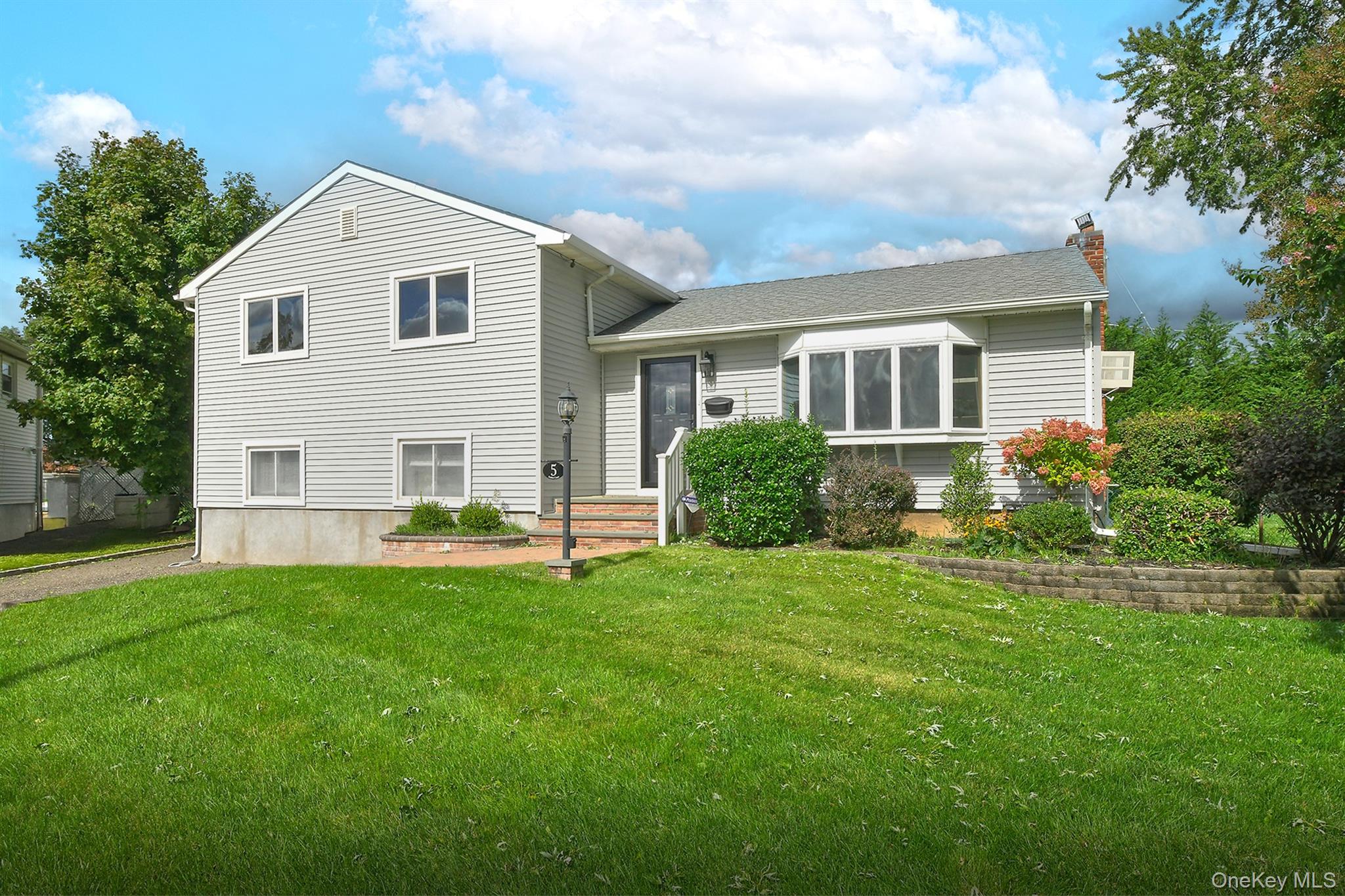 5 Robin Court