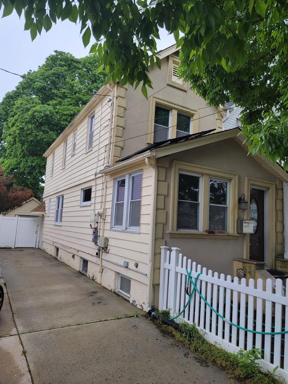 Property for Sale at 202nd Street, Saint Albans, Queens, NY - Bedrooms: 3 
Bathrooms: 3 
Rooms: 9  - $699,999