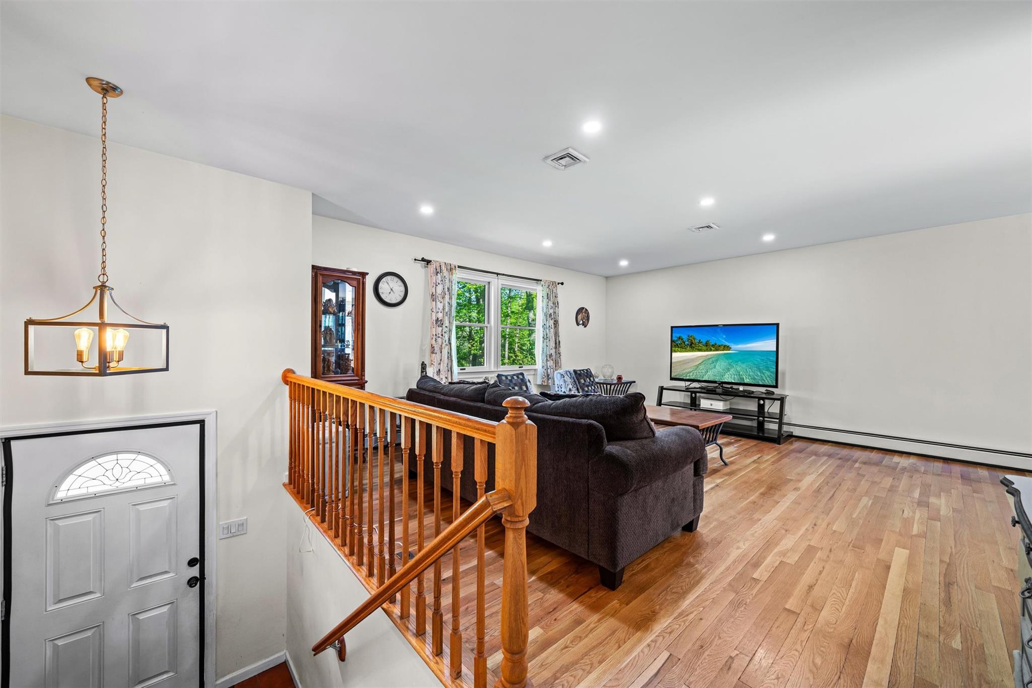 220 Twin Arch Road