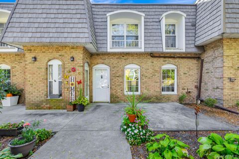 Photo of 655 Middle Country Road #7B1, Coram, NY 11727 (MLS # 922880)