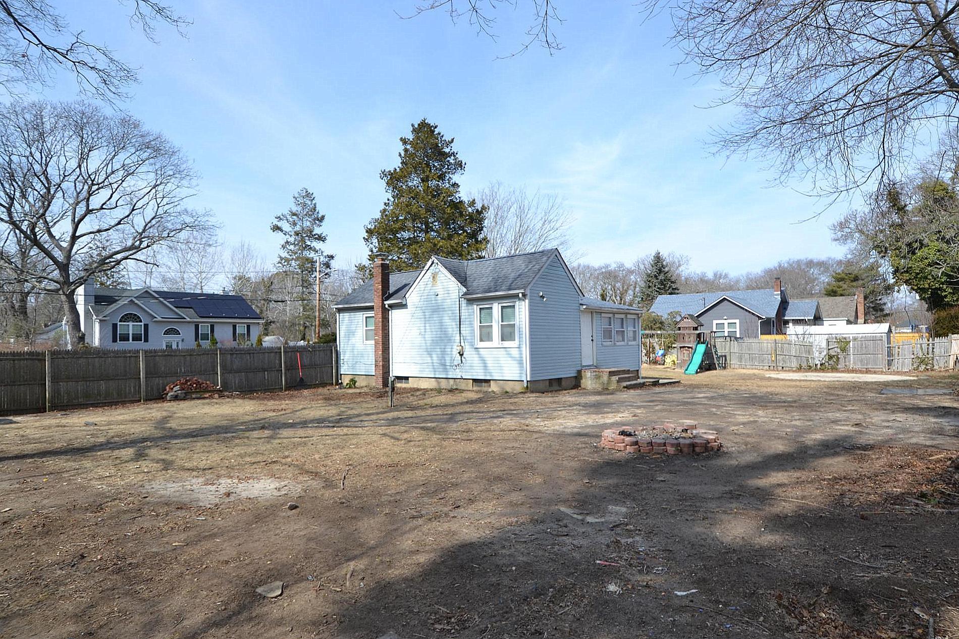 179 Lynbrook Drive, Mastic Beach, New York image 19