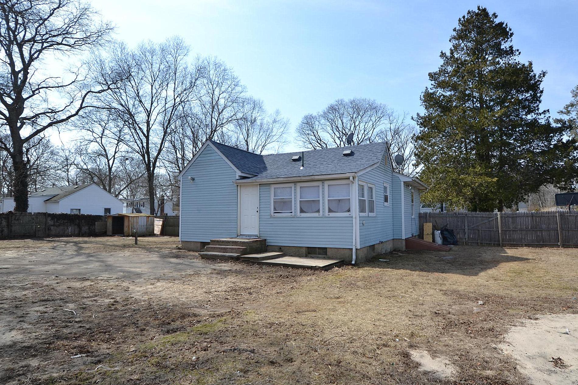179 Lynbrook Drive, Mastic Beach, New York image 18