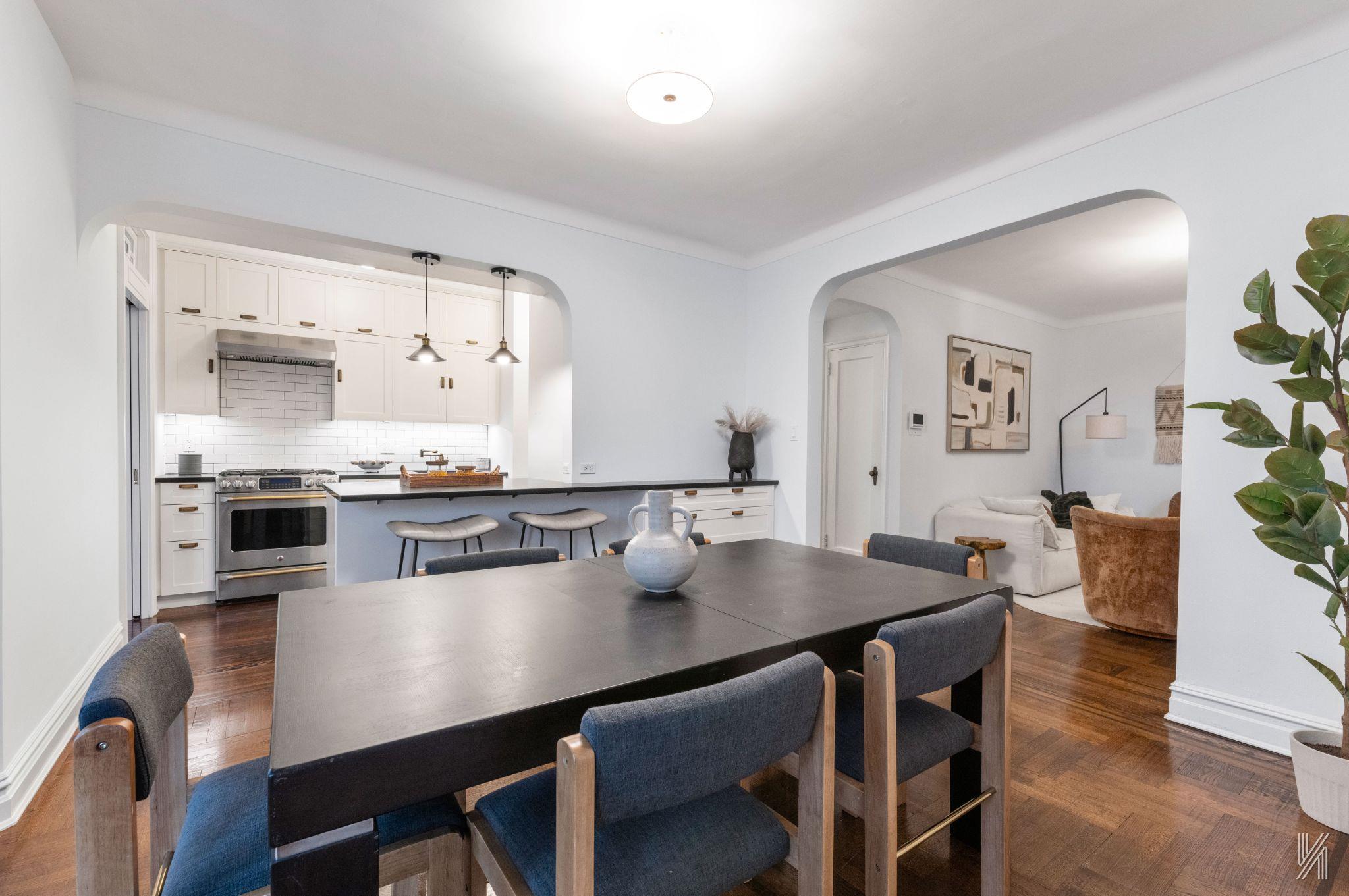 88th Street 5E, Jackson Heights, Queens, NY - 1 Bedrooms  
1 Bathrooms  
4 Rooms - 