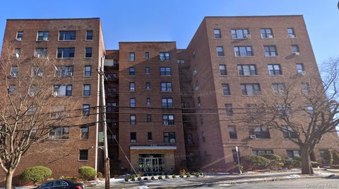 Photo of 530 Riverdale Avenue #3K, Yonkers, NY 10705 (MLS # 1006019)