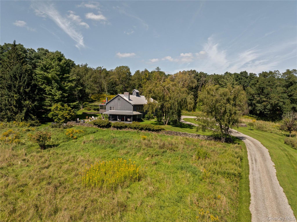 Photo of 823 N Quaker Hill Road, Pawling, NY 12564 (MLS # 1053203)