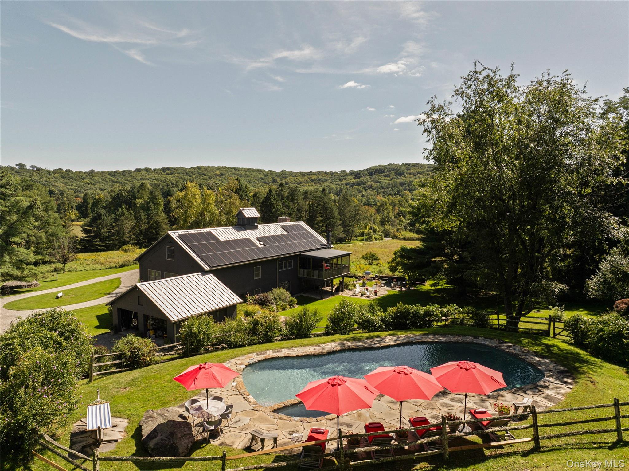 823 N Quaker Hill Road