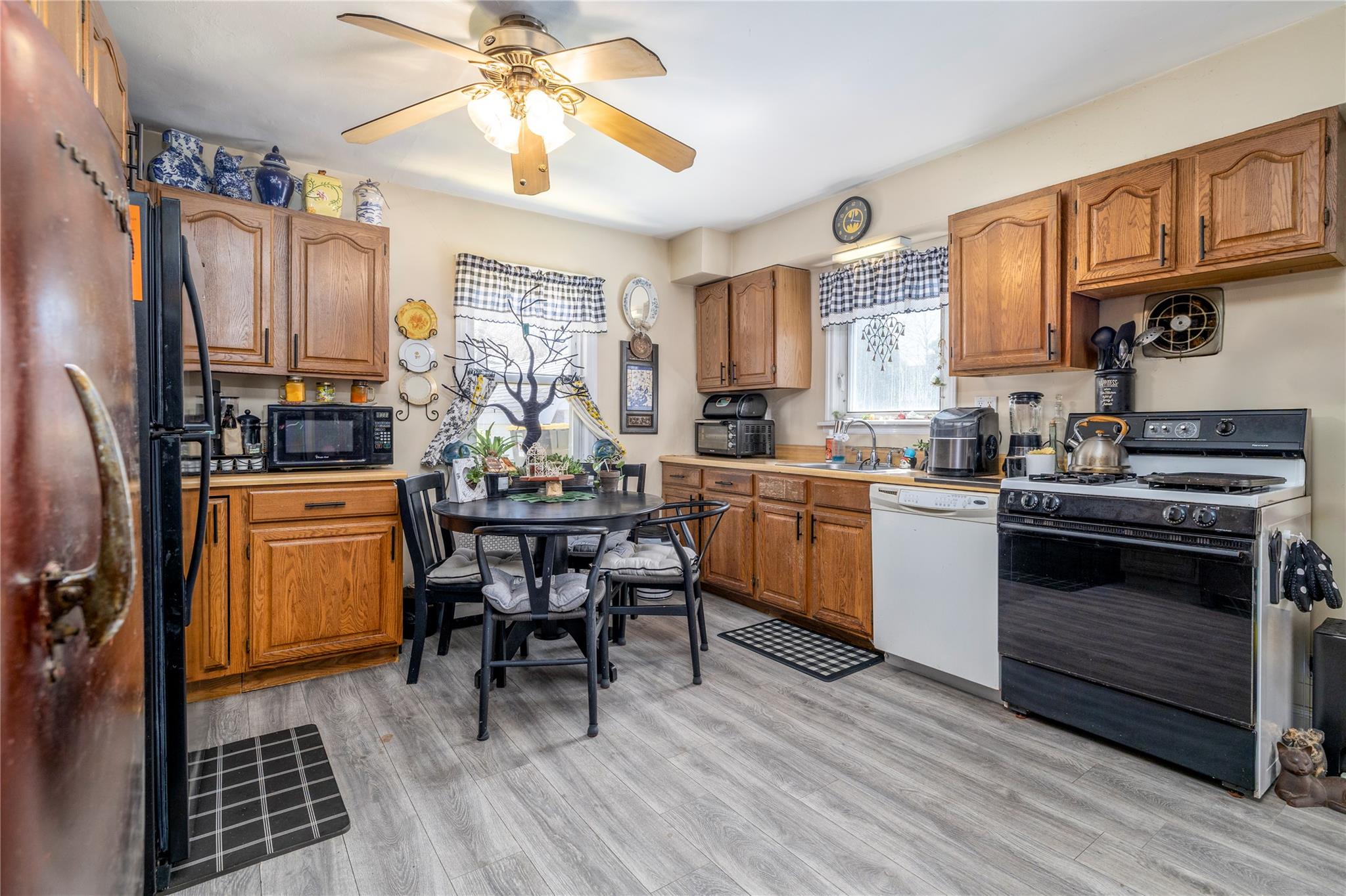 58 Chestnut Street, Lynbrook, New York image 11