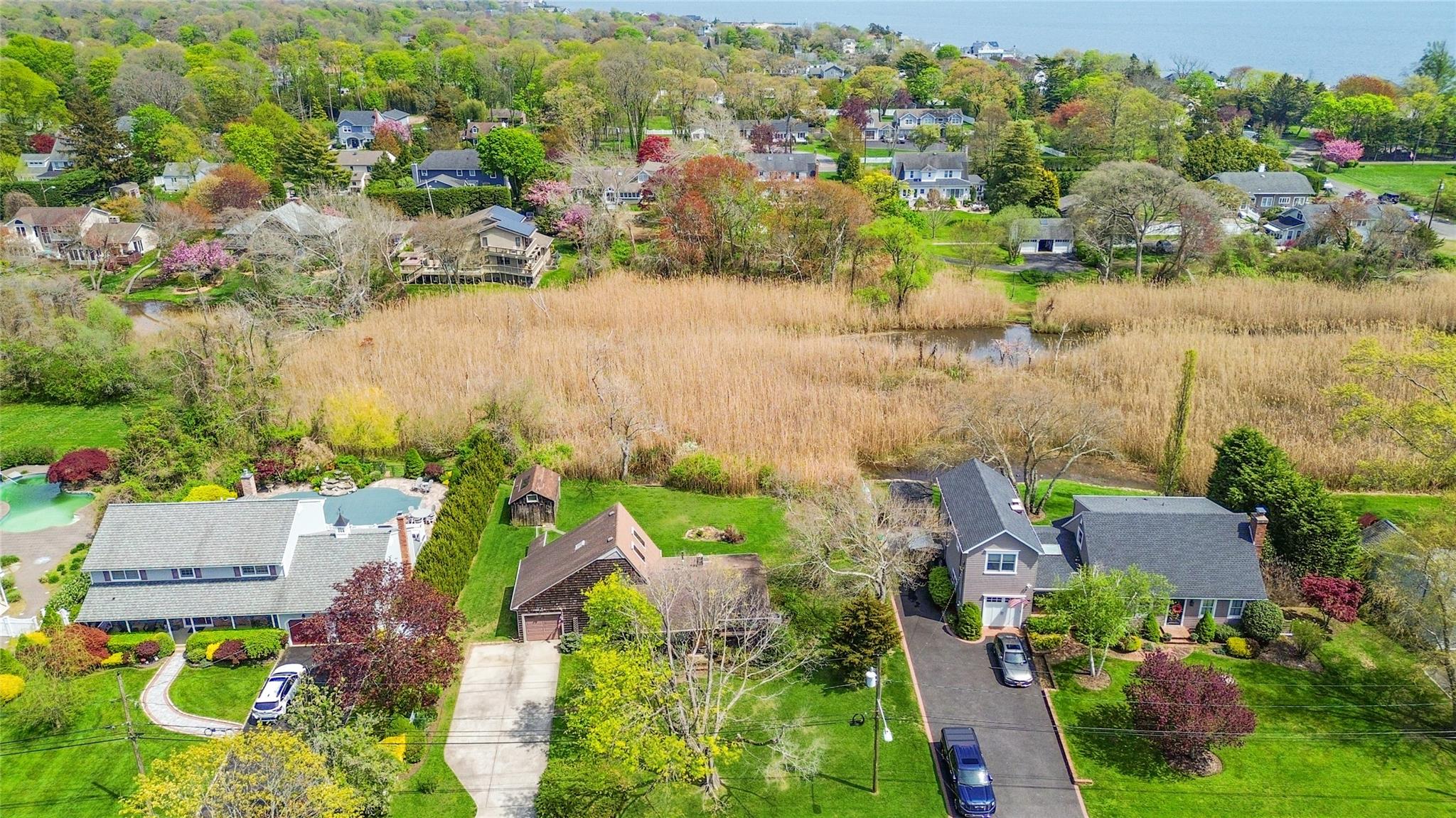 211 Bay Avenue, Bayport, New York image 33