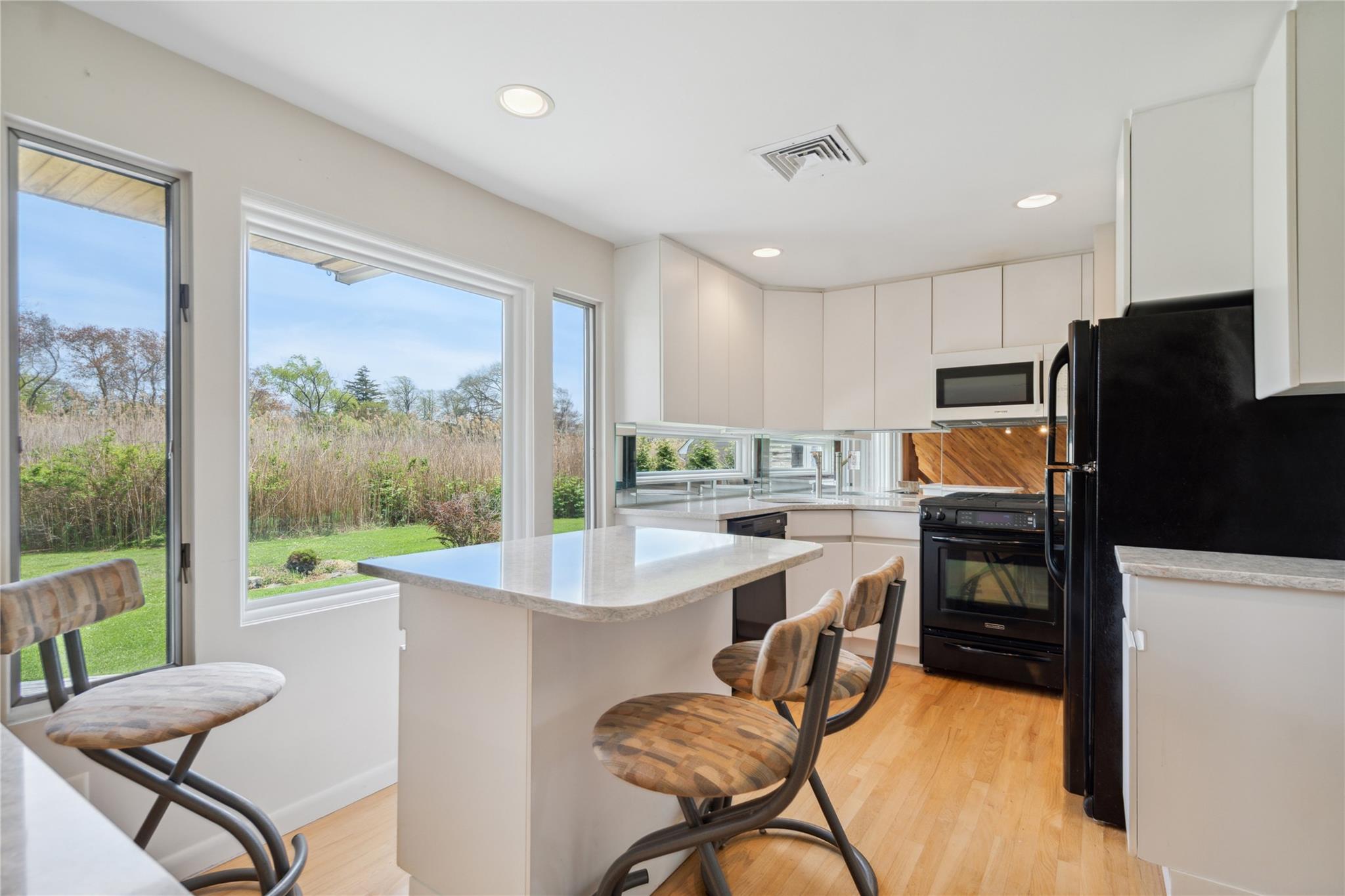 211 Bay Avenue, Bayport, New York image 12