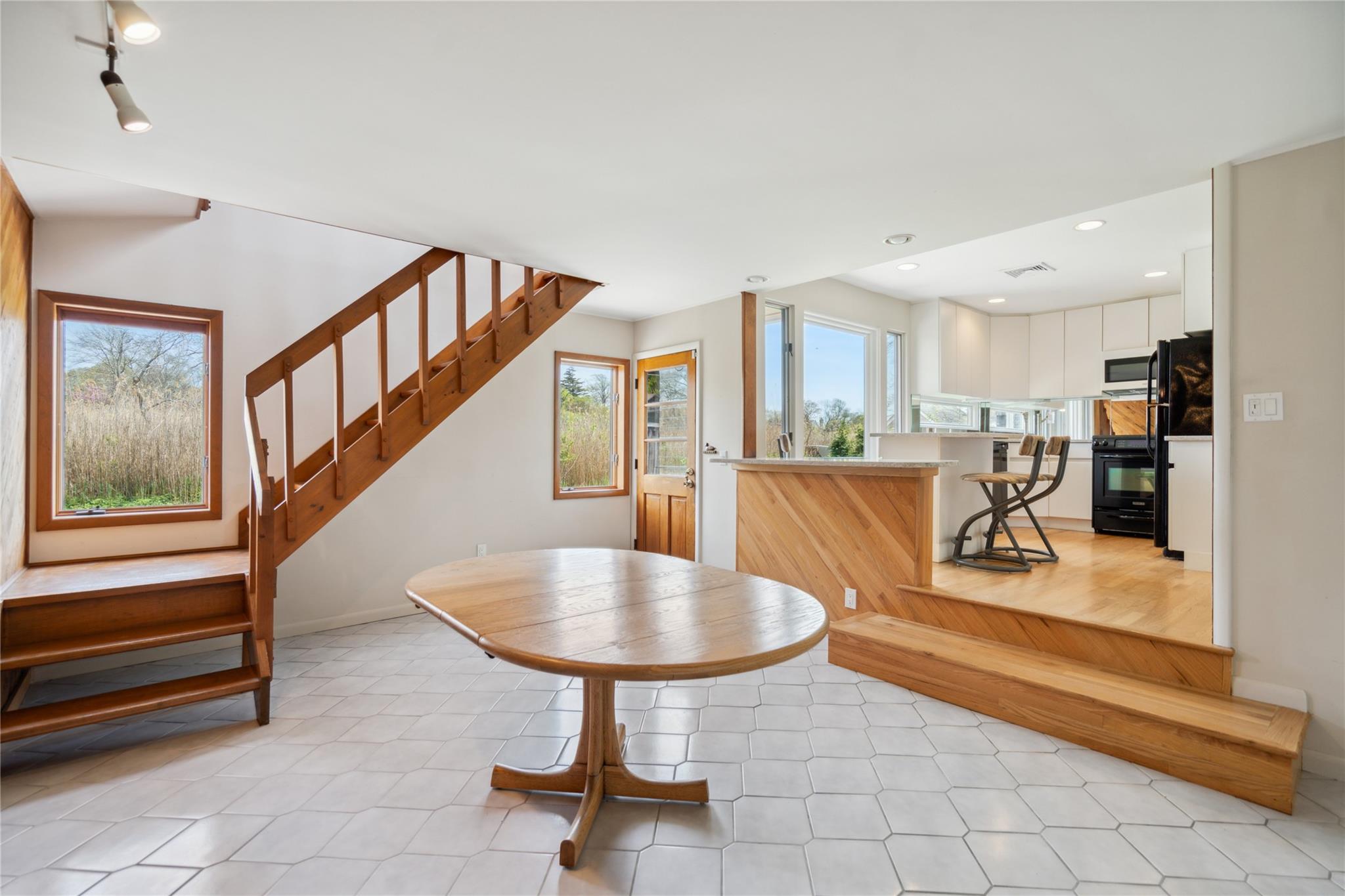 211 Bay Avenue, Bayport, New York image 16