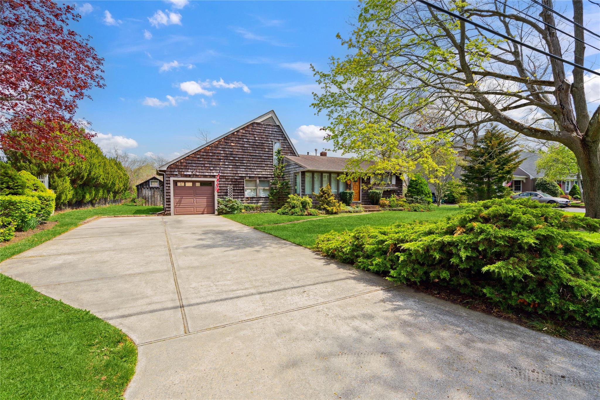 211 Bay Avenue, Bayport, New York image 6
