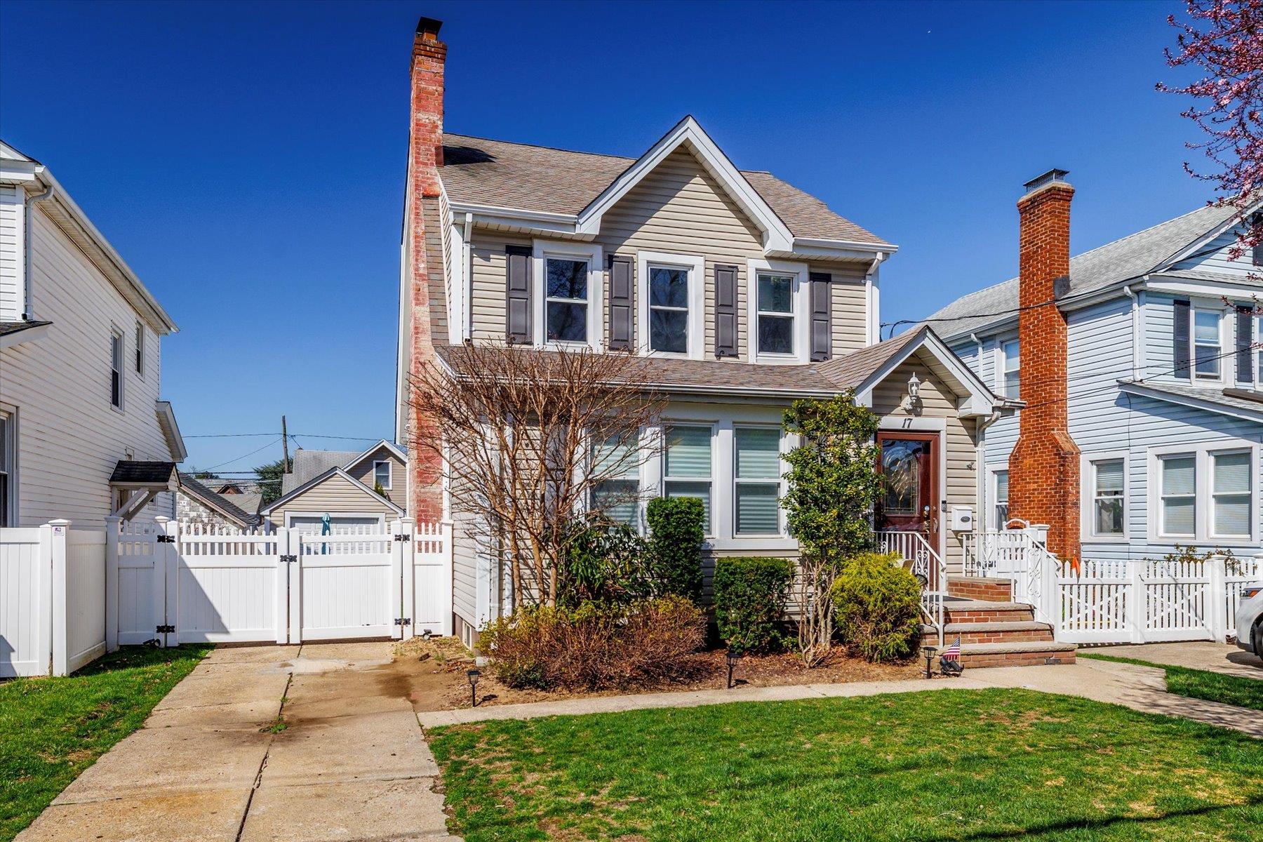 17 N Cambridge Street, Malverne, New York image 25