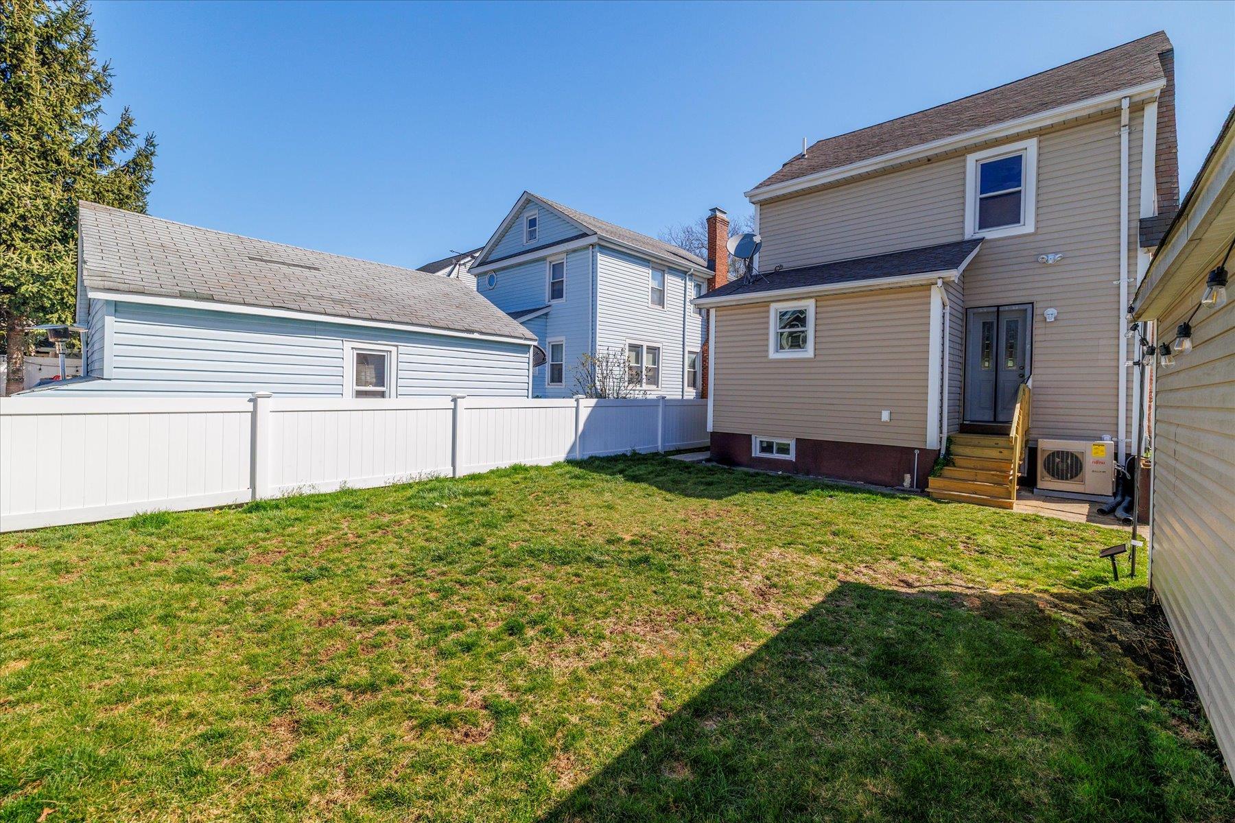 17 N Cambridge Street, Malverne, New York image 24