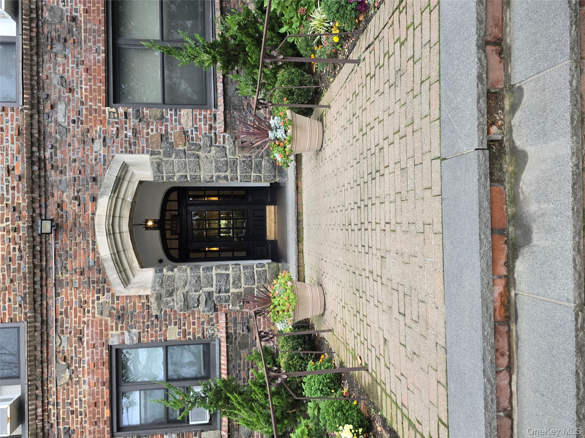 141 Woodmere Boulevard 6C