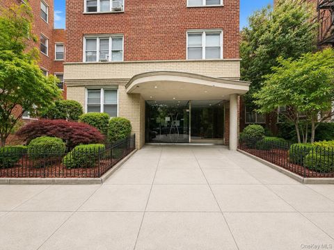Homes For Sale - 4295 Webster Avenue #2D<br/> Bronx County, Bronx, NY 10470