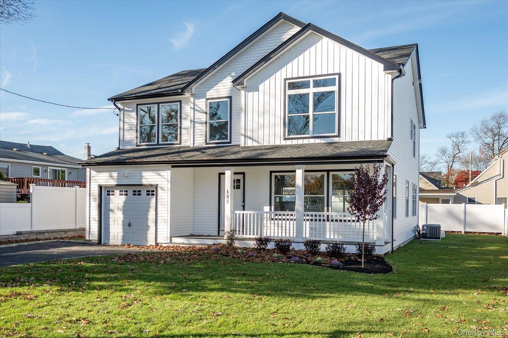 Photo of 6 Gail Grace Court, Copiague, NY 11726 (MLS # 965738)