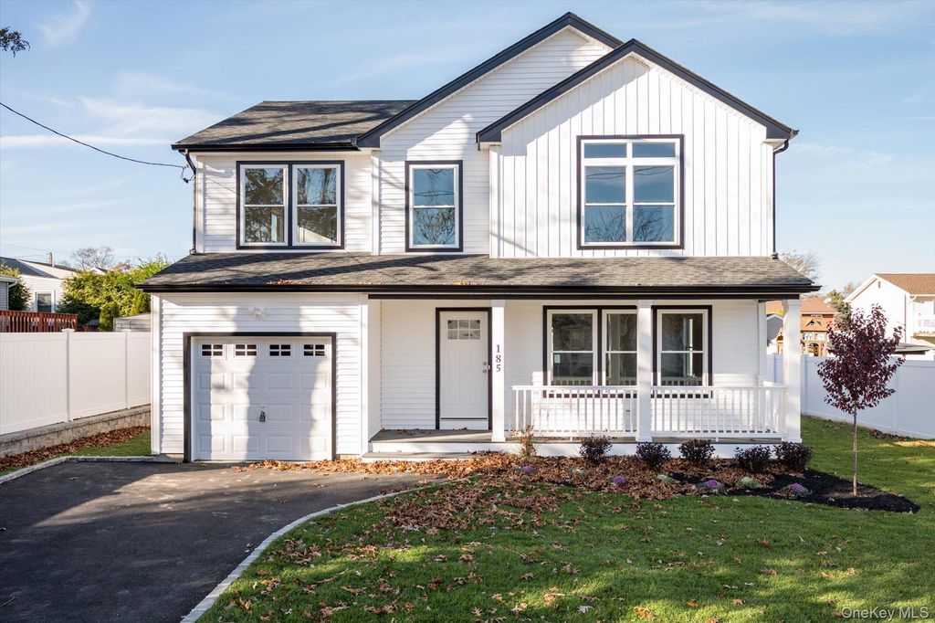 Photo of 6 Gail Grace Court, Copiague, NY 11726 (MLS # 965738)